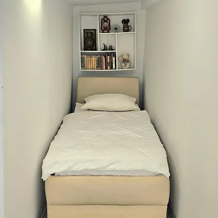 Apartment Small & Cute Downtown With Parking Sarajevo